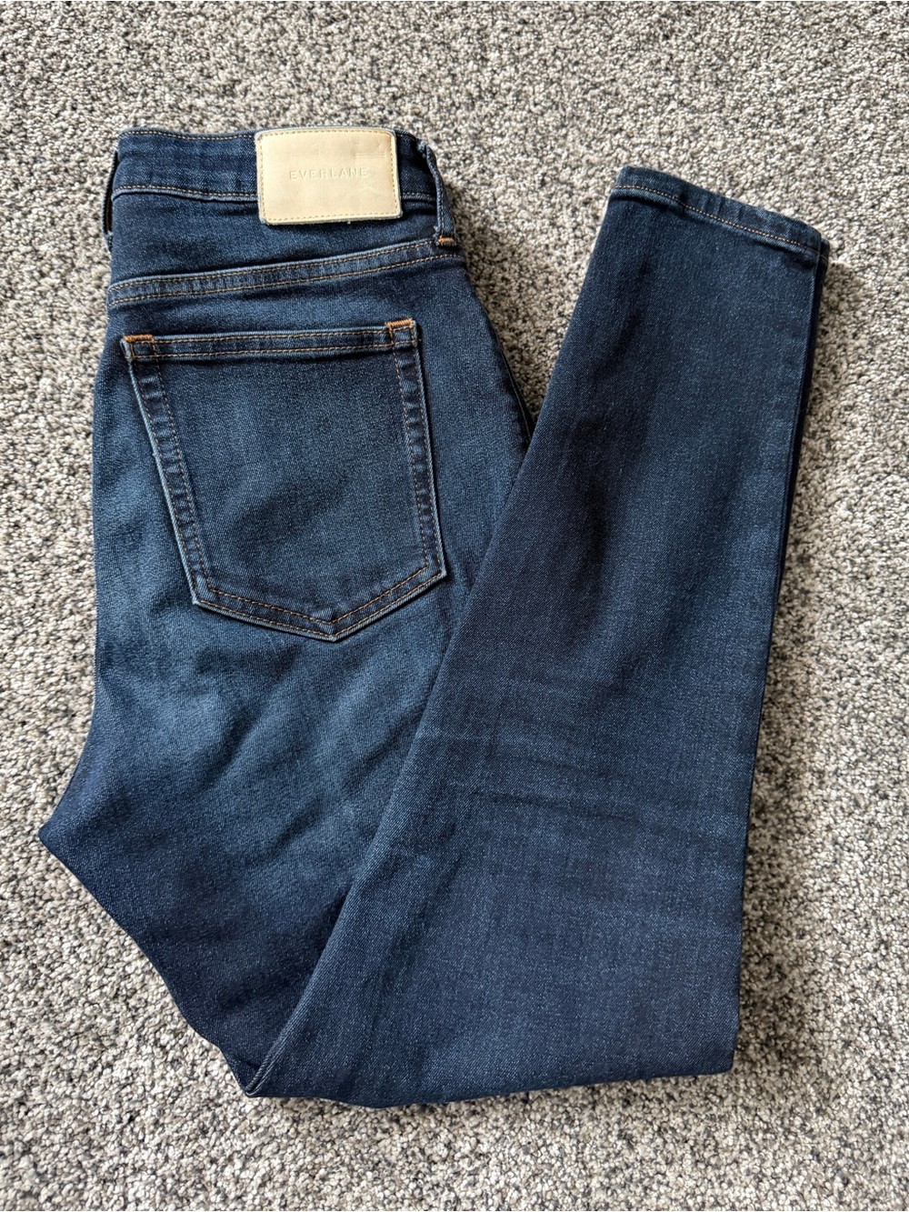 Everlane high rise straight leg crop jeans in navy blue - 27 #highrise #straight
